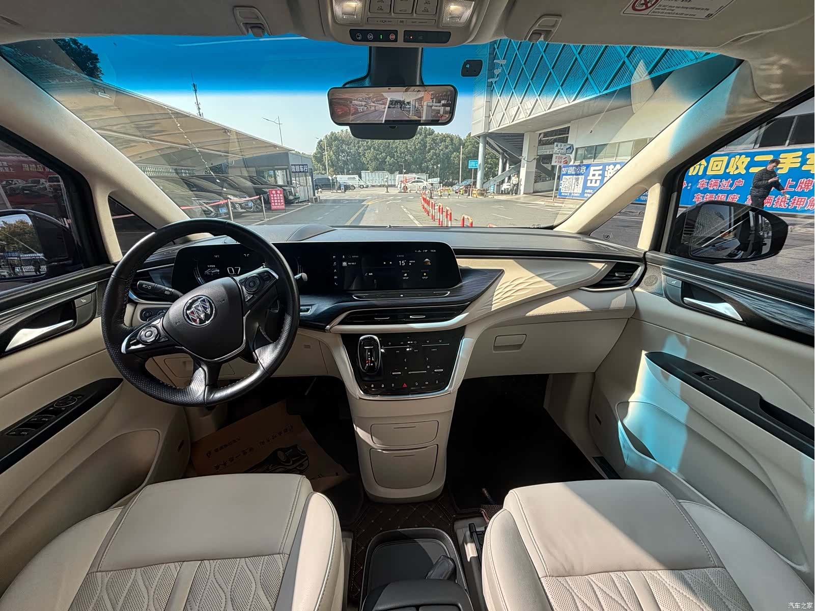 Buick GL8, 2020 9