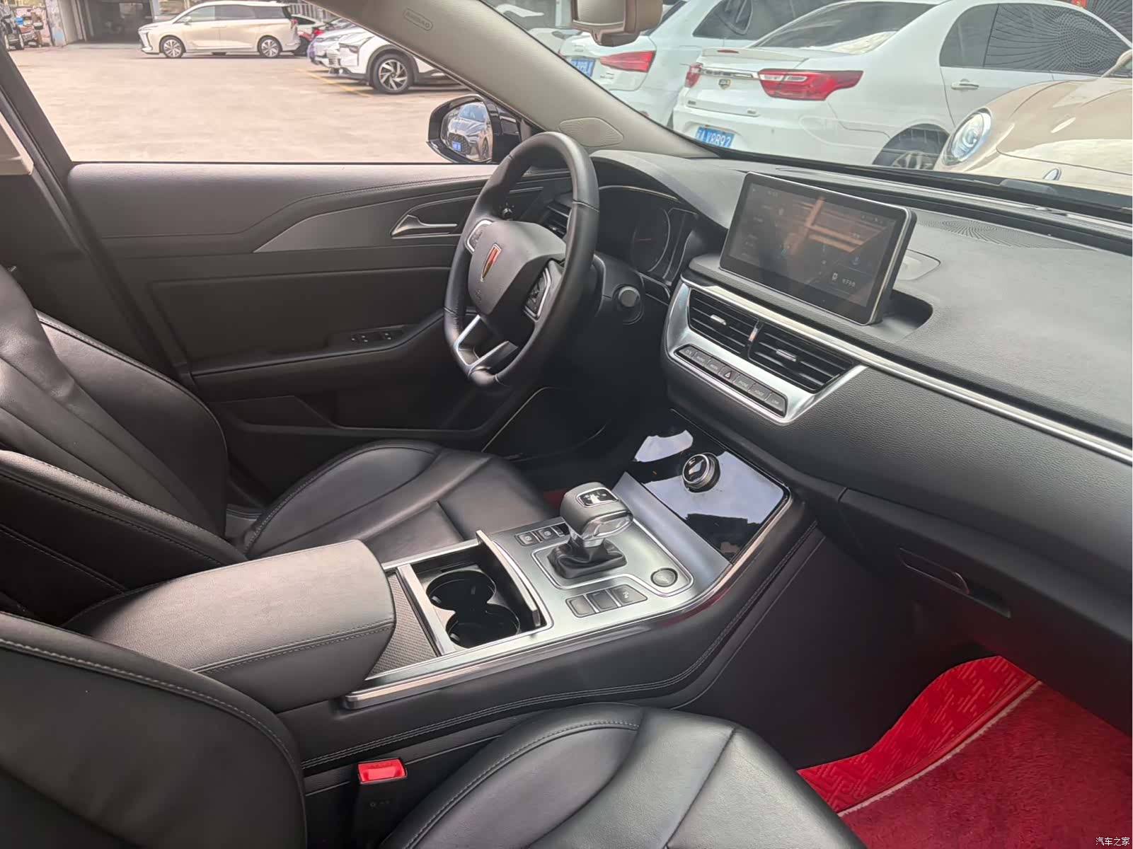 Hongqi H5, 2021 10