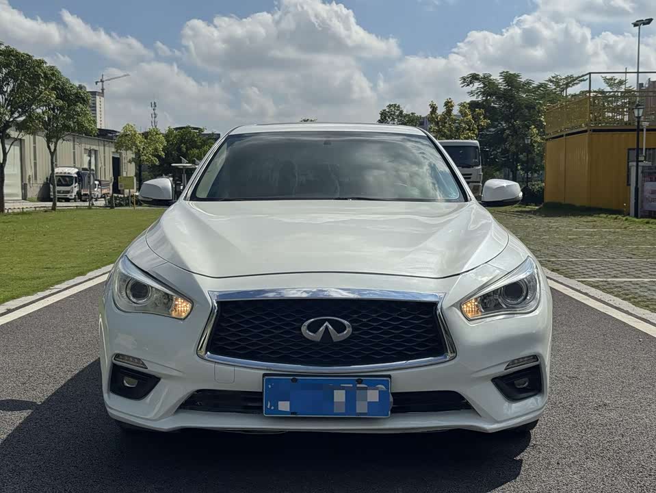 Infiniti Q50L