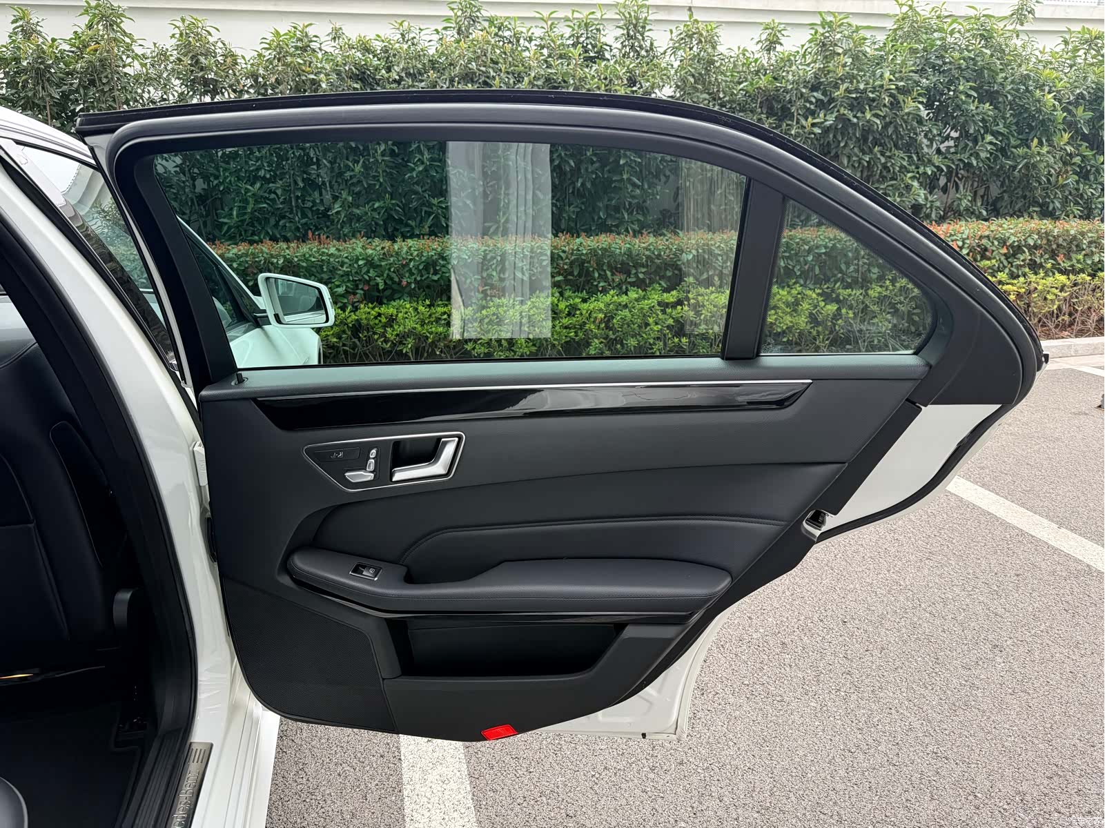 Mercedes-Benz E-Class, 2015 38