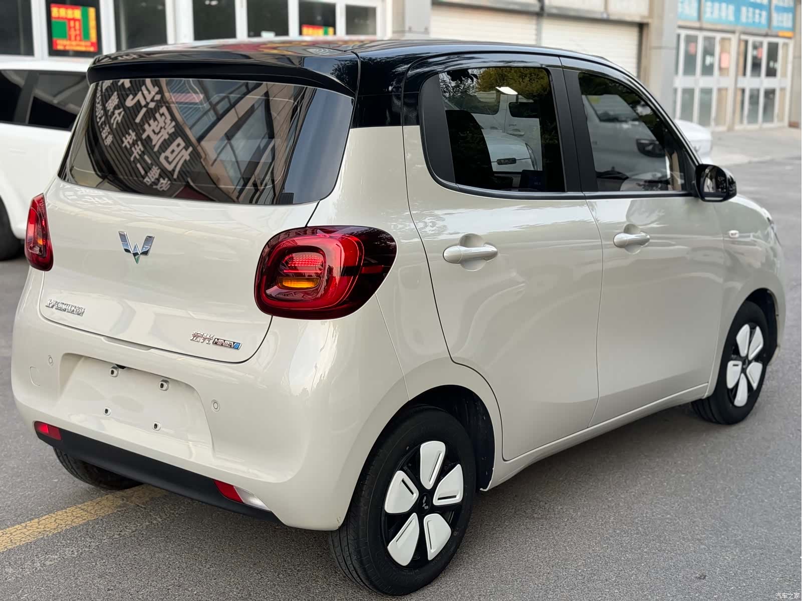 Wuling MINIEV, 2024 10