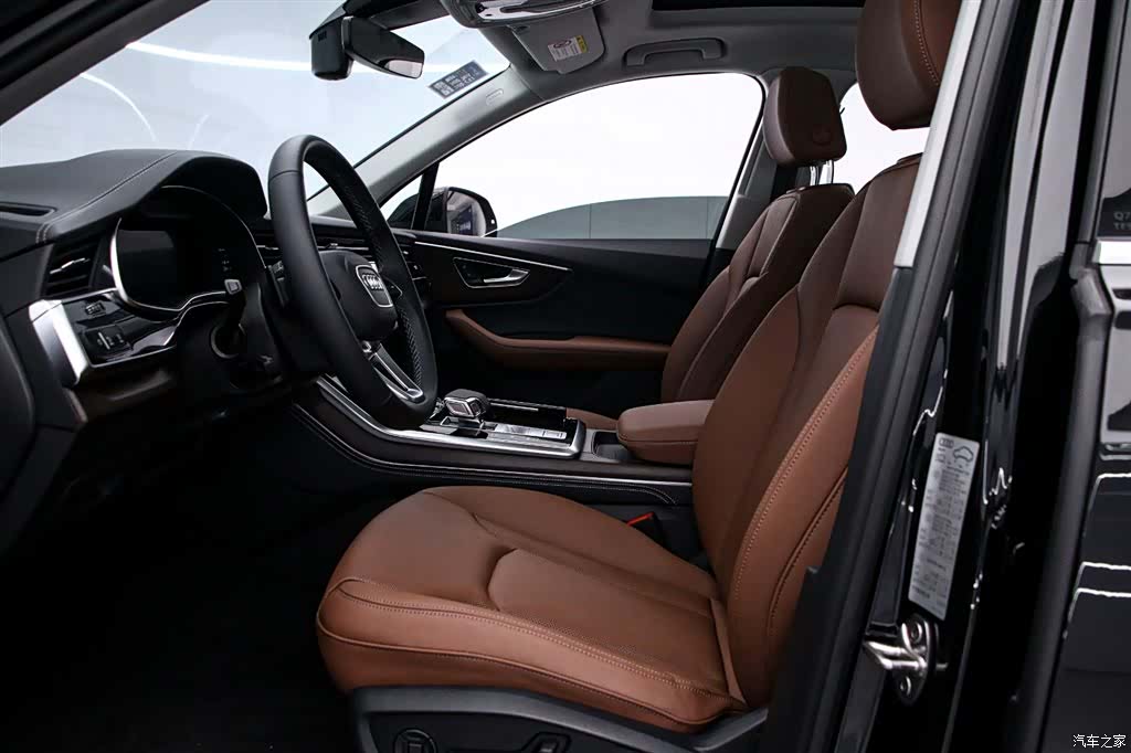 Audi Q7, 2026 12