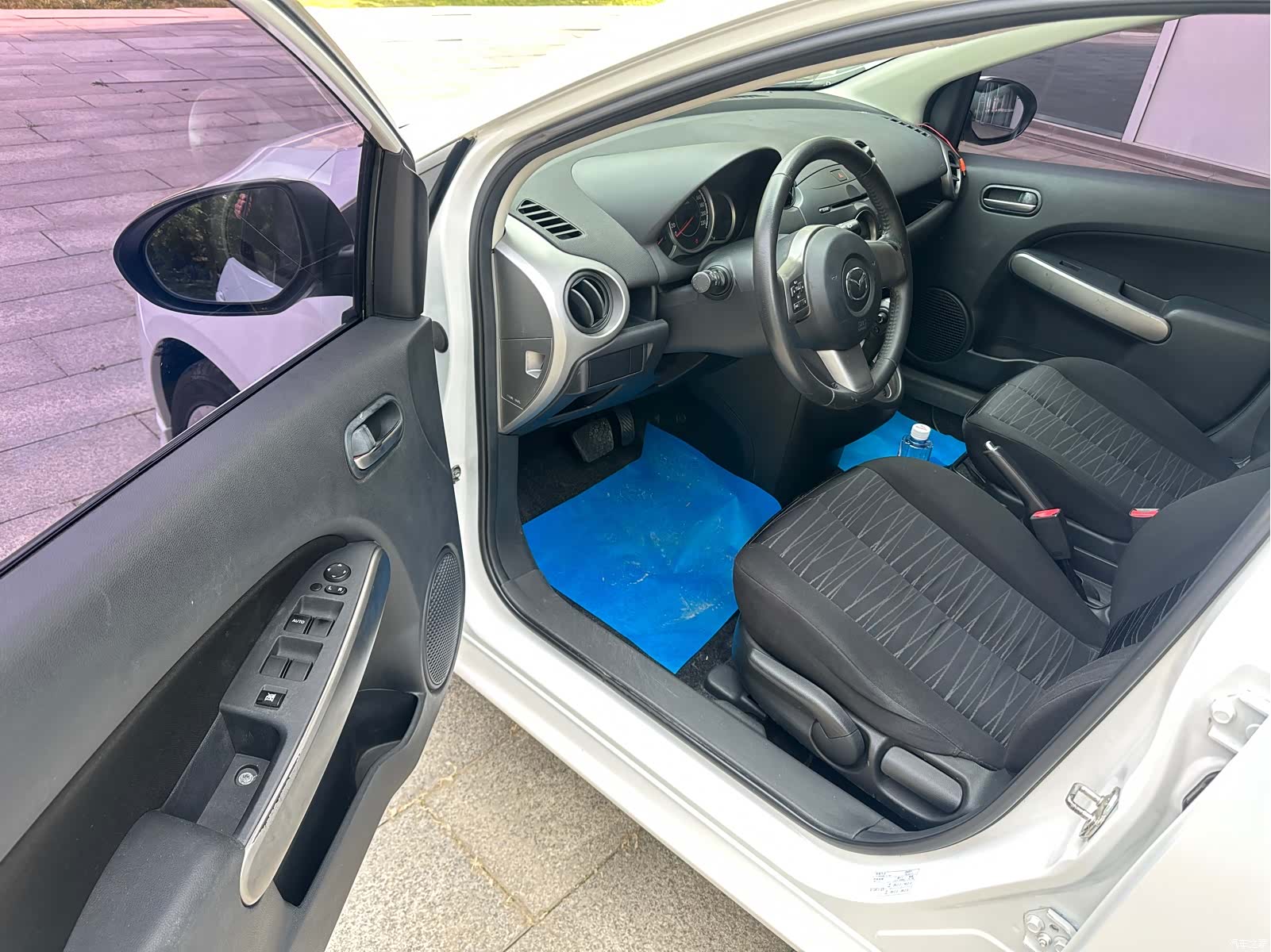 Mazda 2, 2011 9