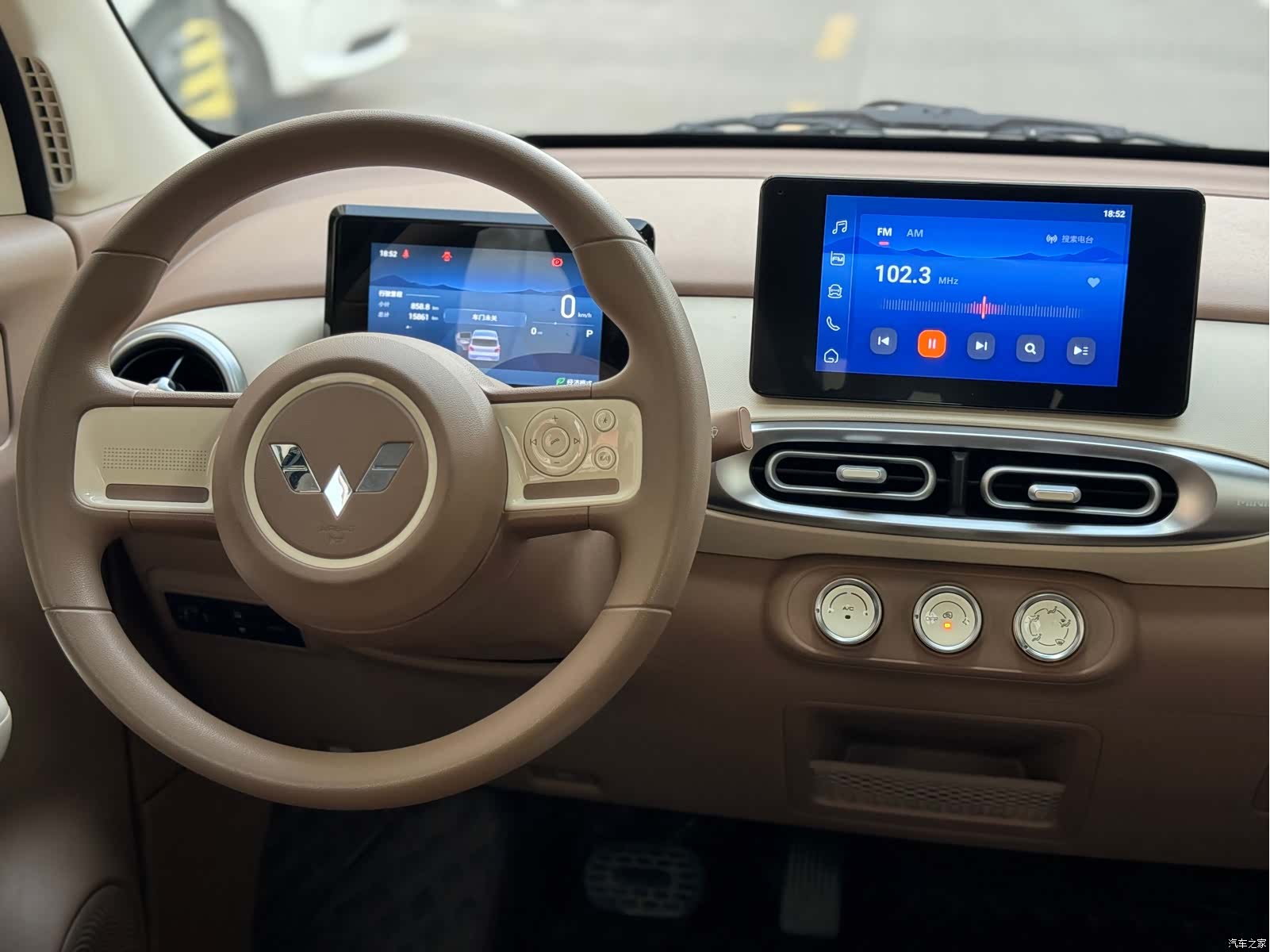 Wuling MINIEV, 2024 все фото