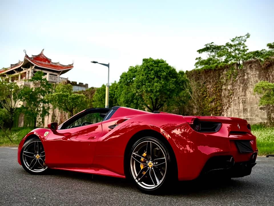 Ferrari 488