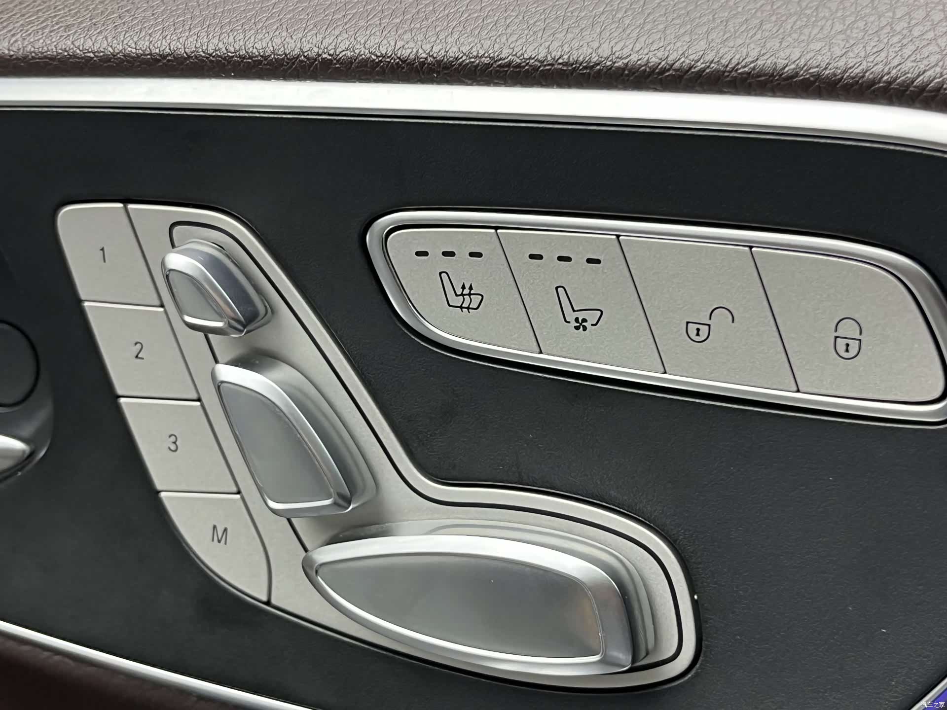Mercedes-Benz V-Class, 2021 14