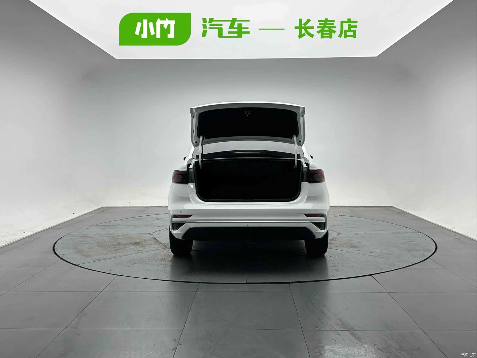 Geely Emgrand, 2023 все фото