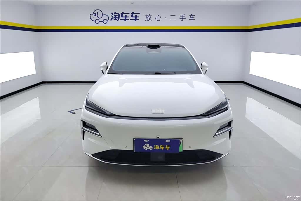 Geely 8, 2025 2