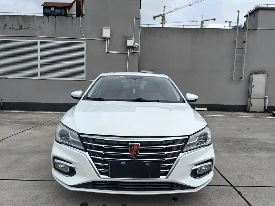 Roewe i5
