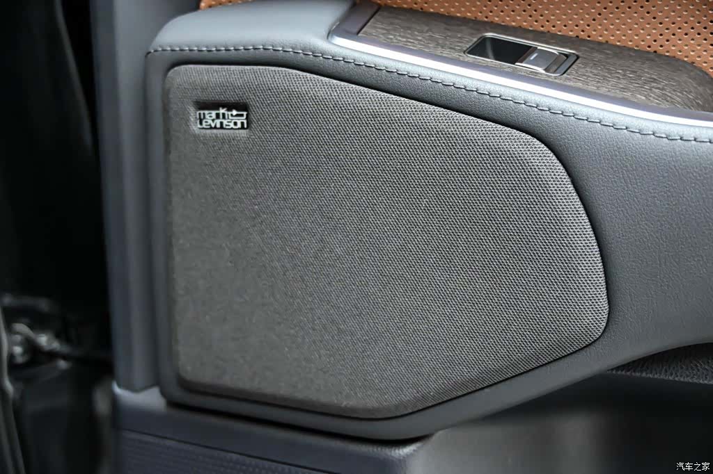 Lexus GX, 2025 25