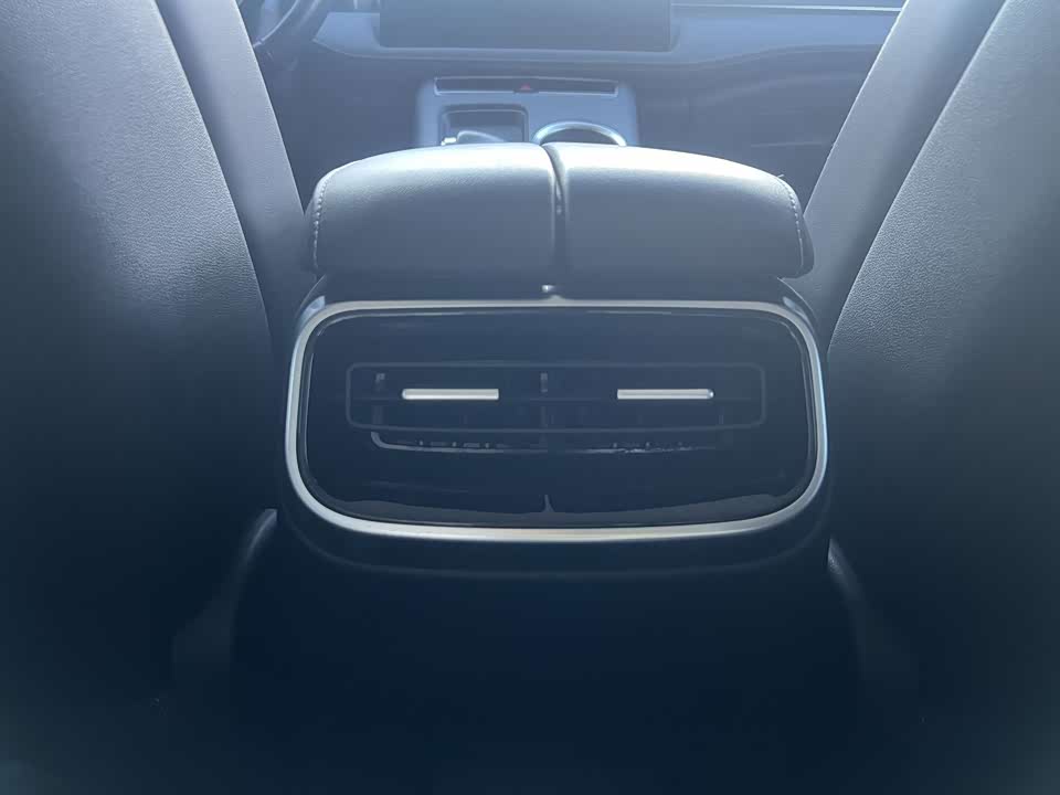 AITO Ask the world M5