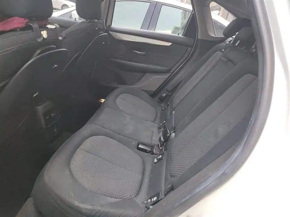 BMW 2 series station wagon