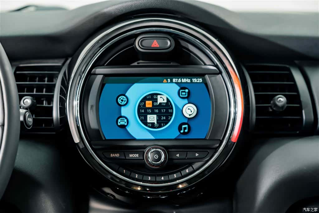 Mini ONE, 2021 8