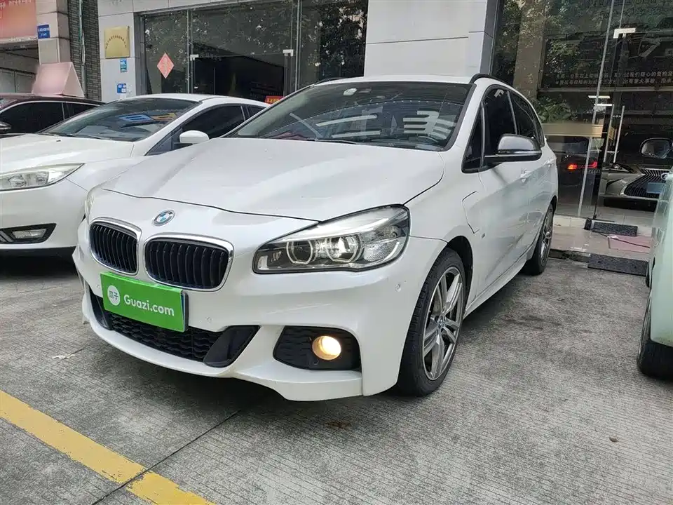 BMW 2 series station wagon