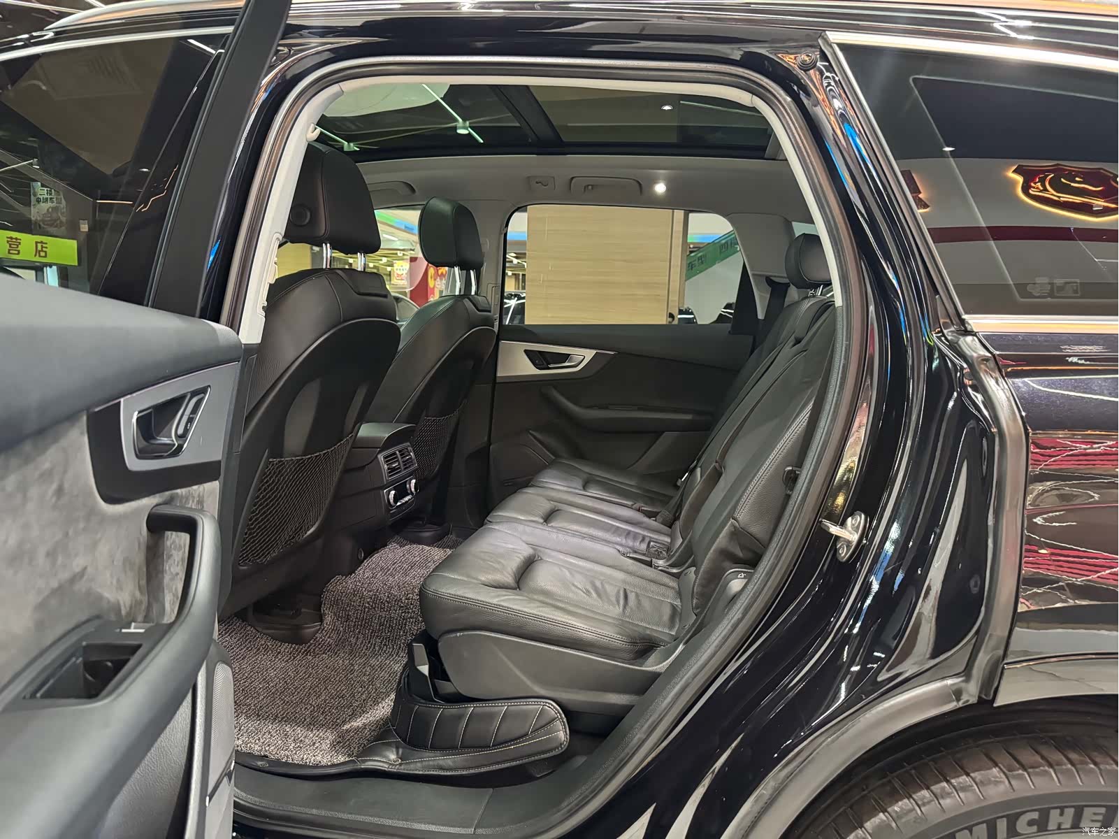Audi Q7, 2018 10