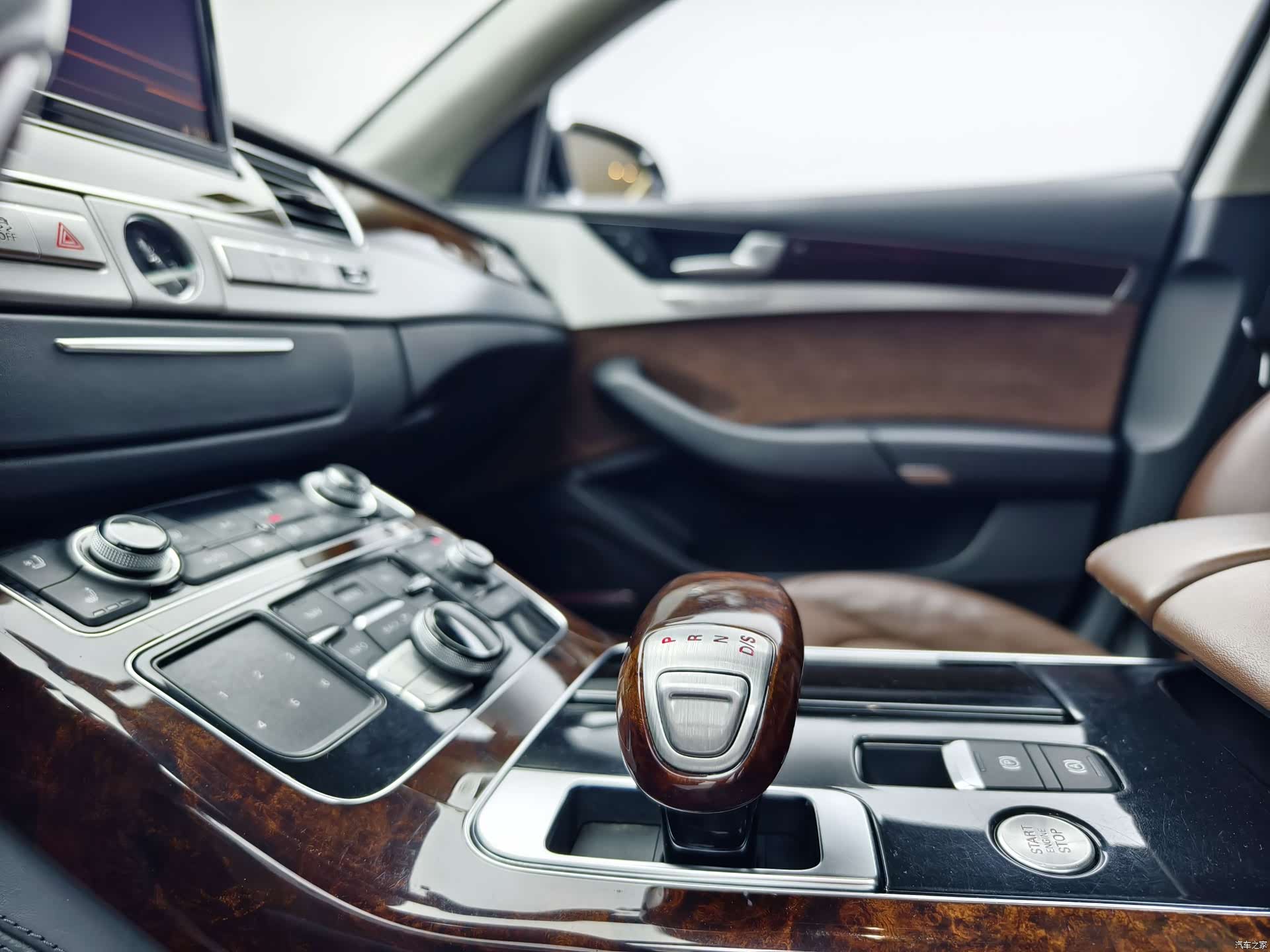 Audi A8L, 2014 10