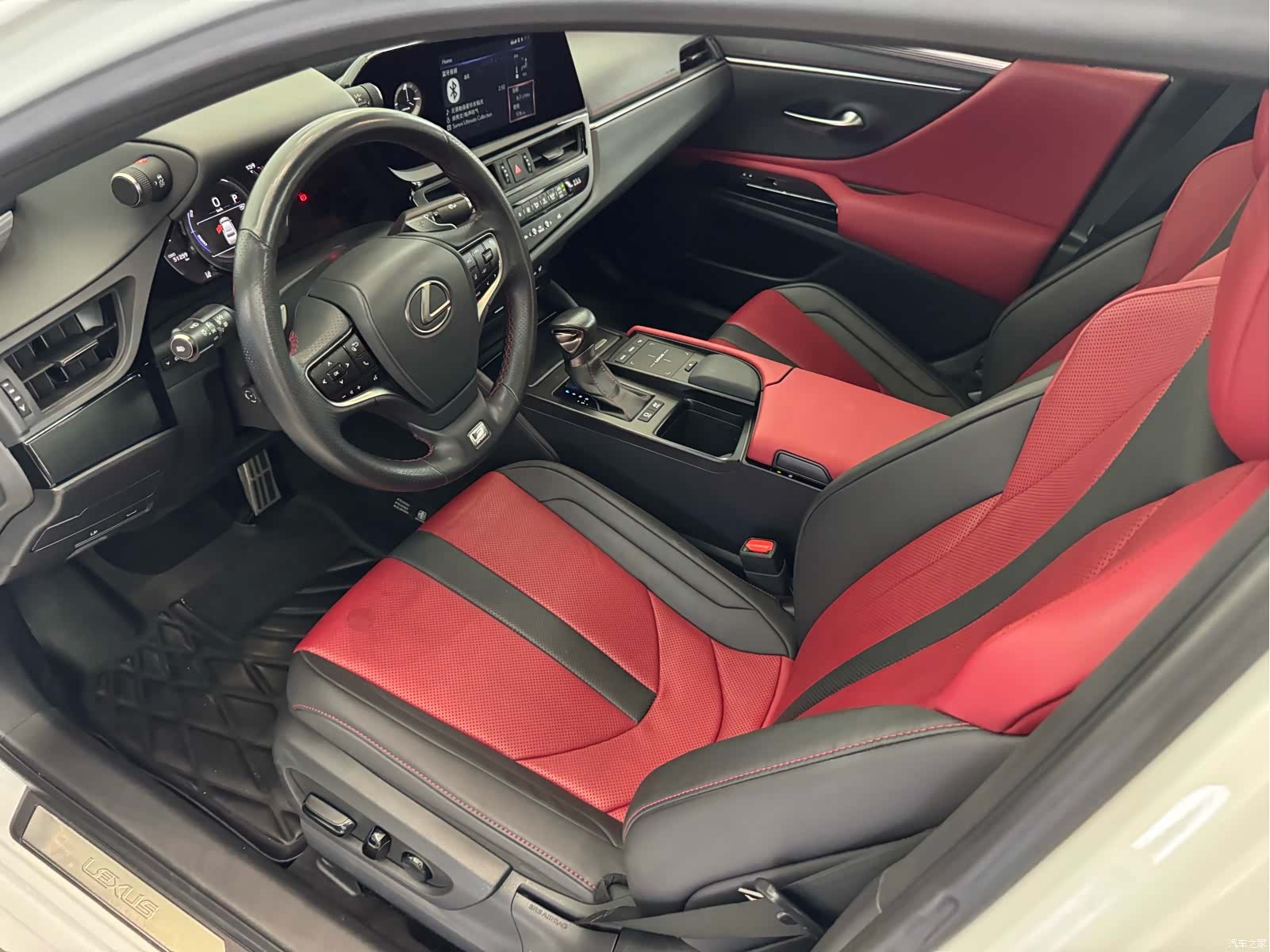 Lexus ES, 2022 10