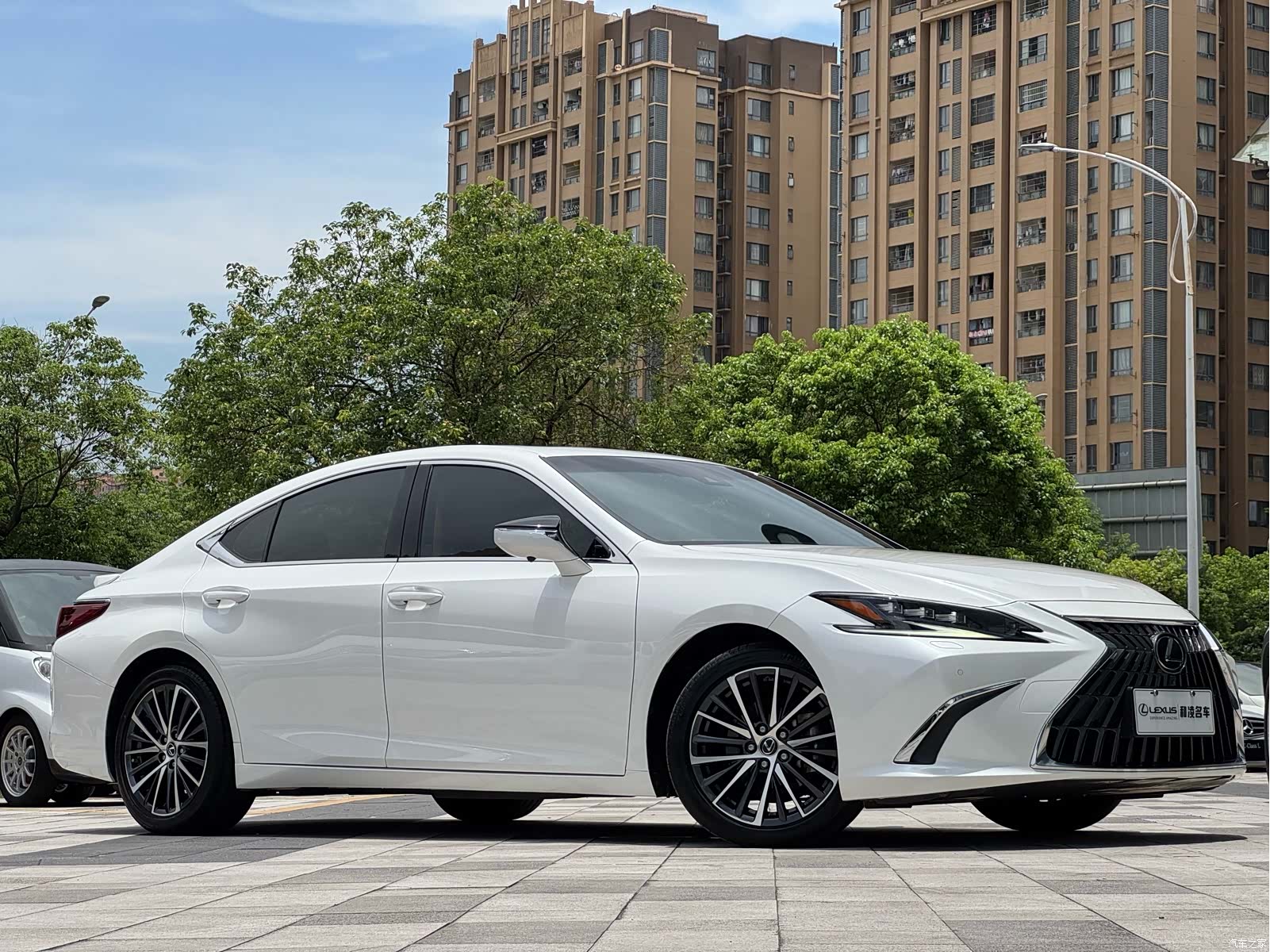 Lexus ES, 2023 3