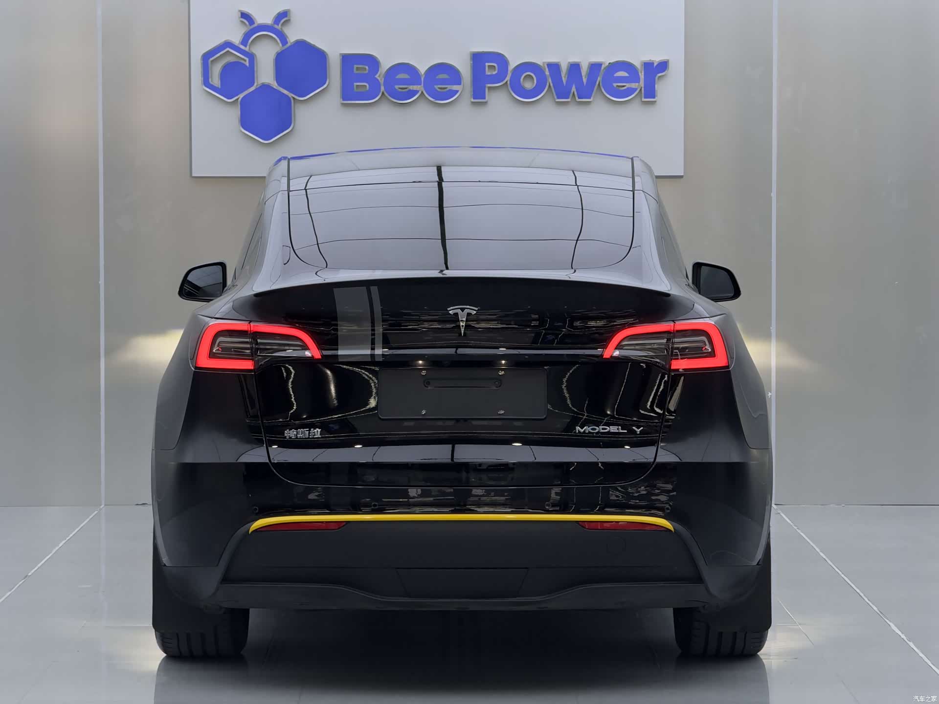 Tesla Model Y, 2022 7