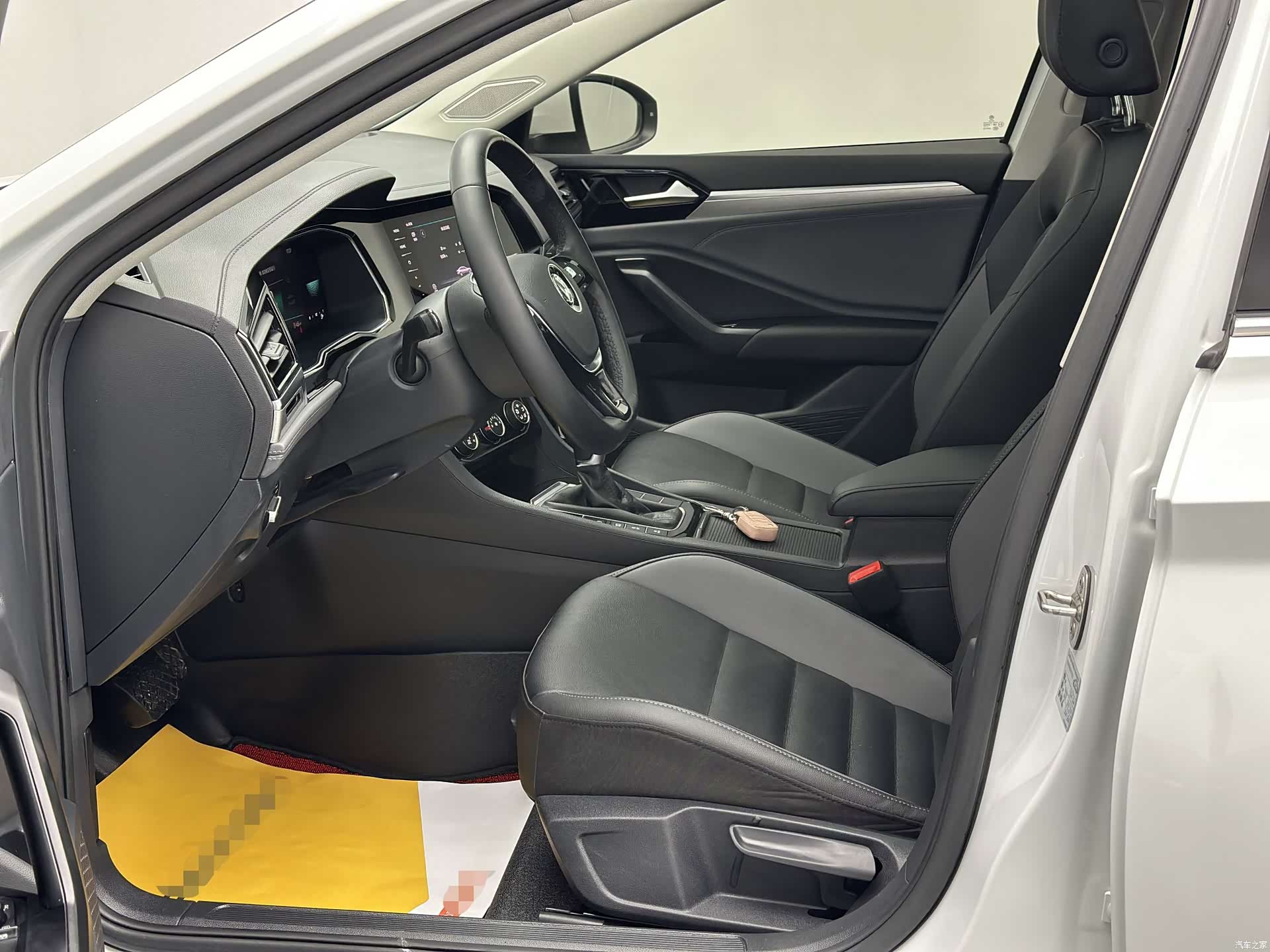 Volkswagen Sagitar, 2021 14