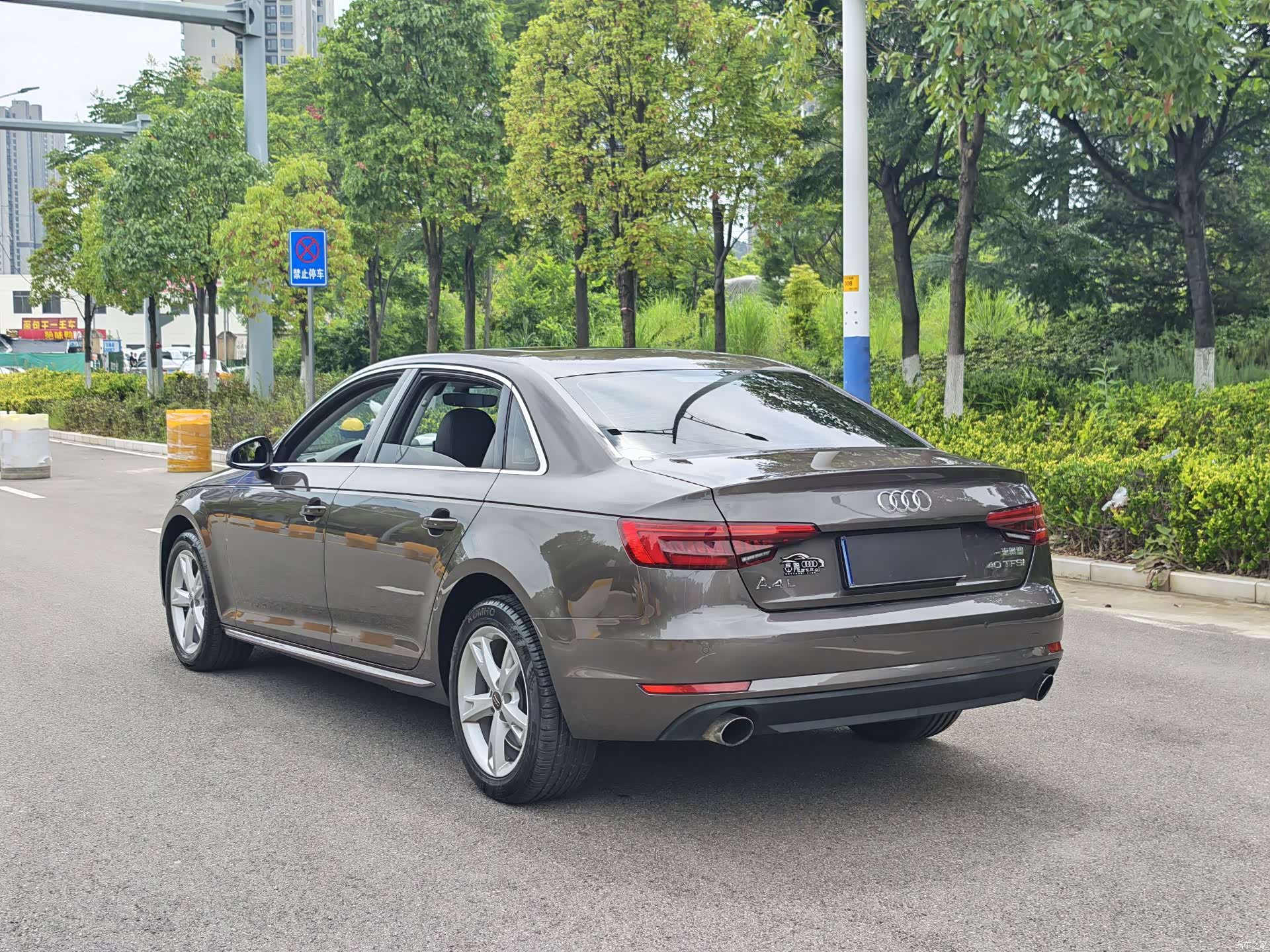 Audi A4L, 2016 13