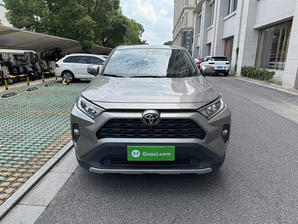Toyota RAV4 Rongfang