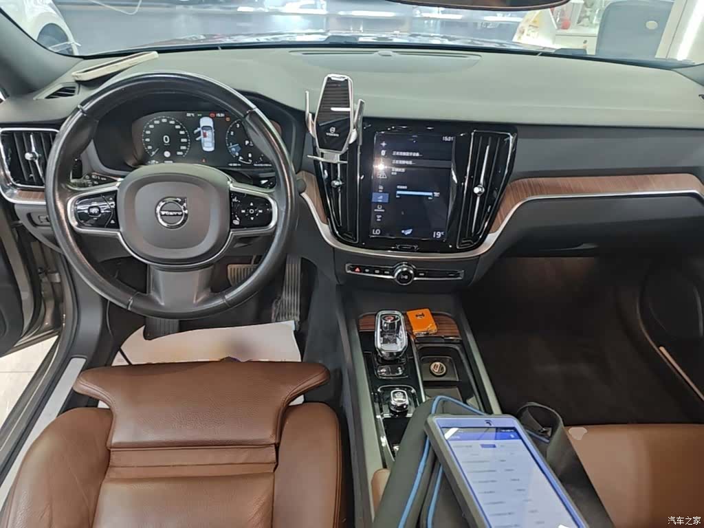 Volvo S60, 2022 10