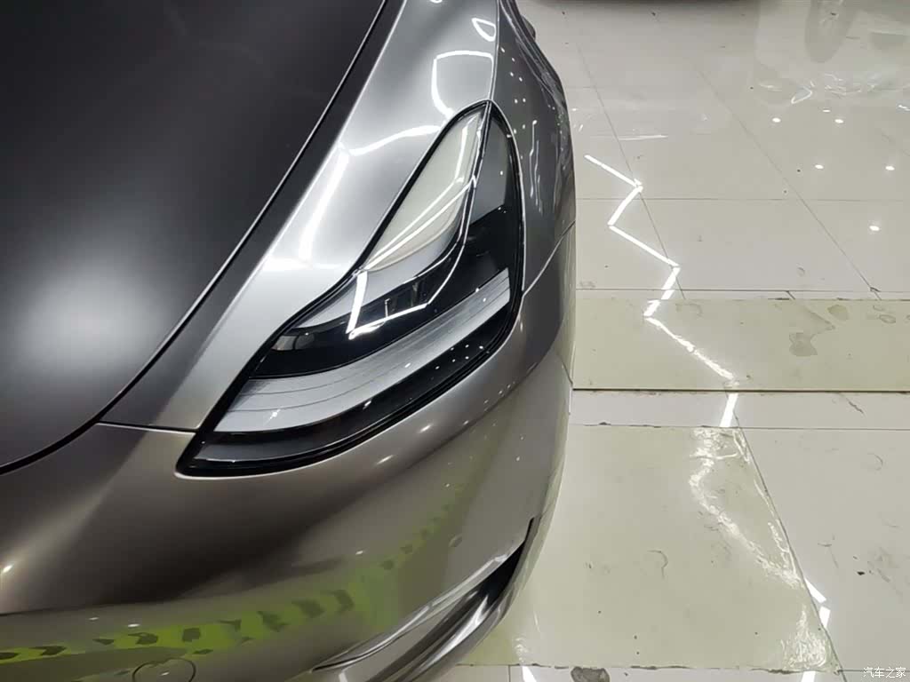 Tesla Model Y, 2022 24