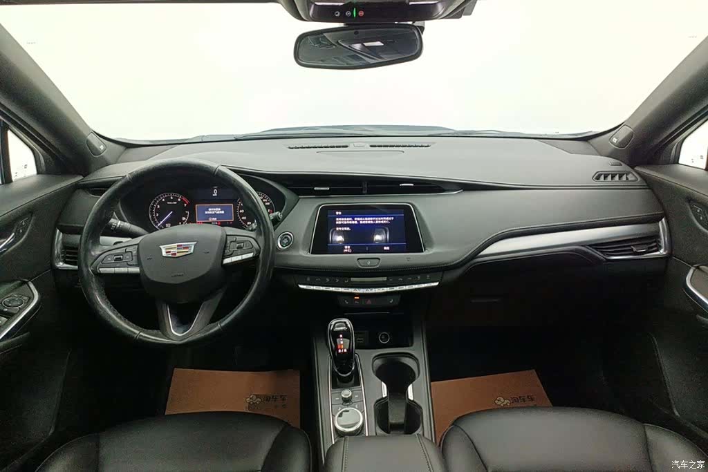 Cadillac XT4, 2021 12