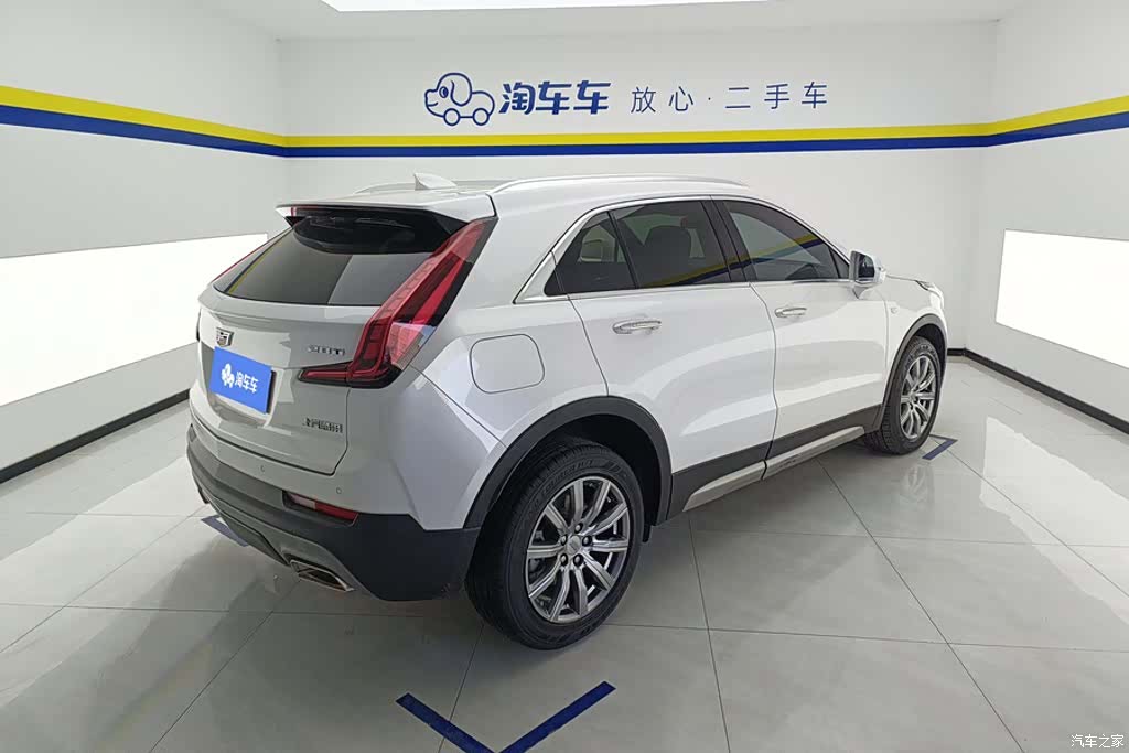 Cadillac XT4, 2021 3