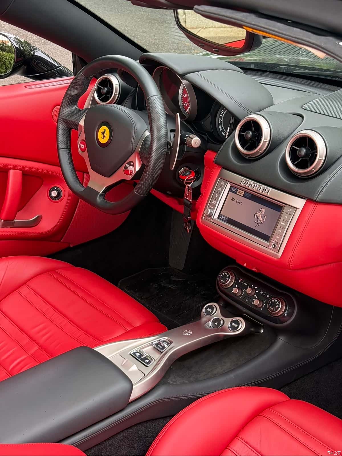 Ferrari California, 2011 8