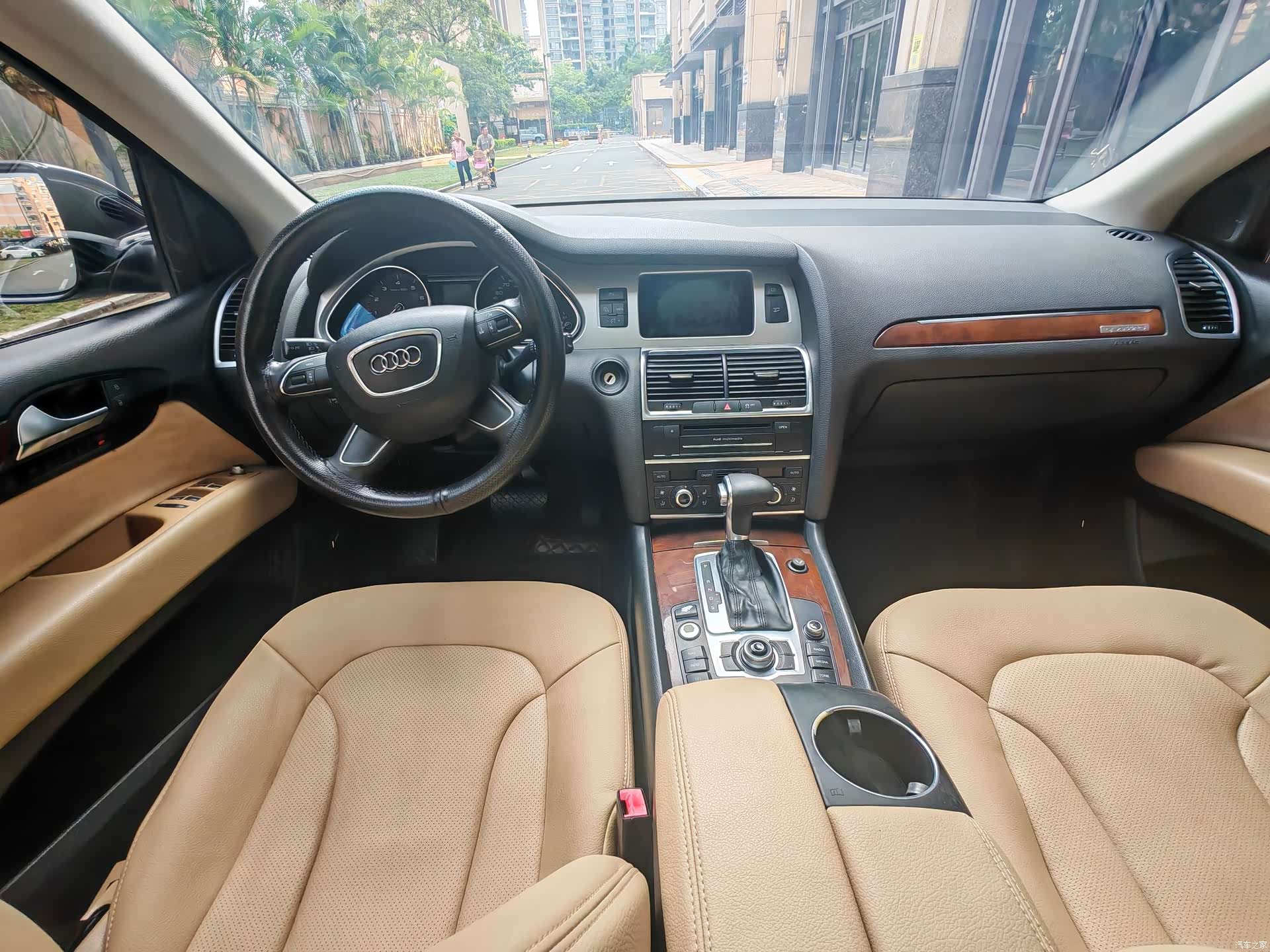 Audi Q7, 2012 10