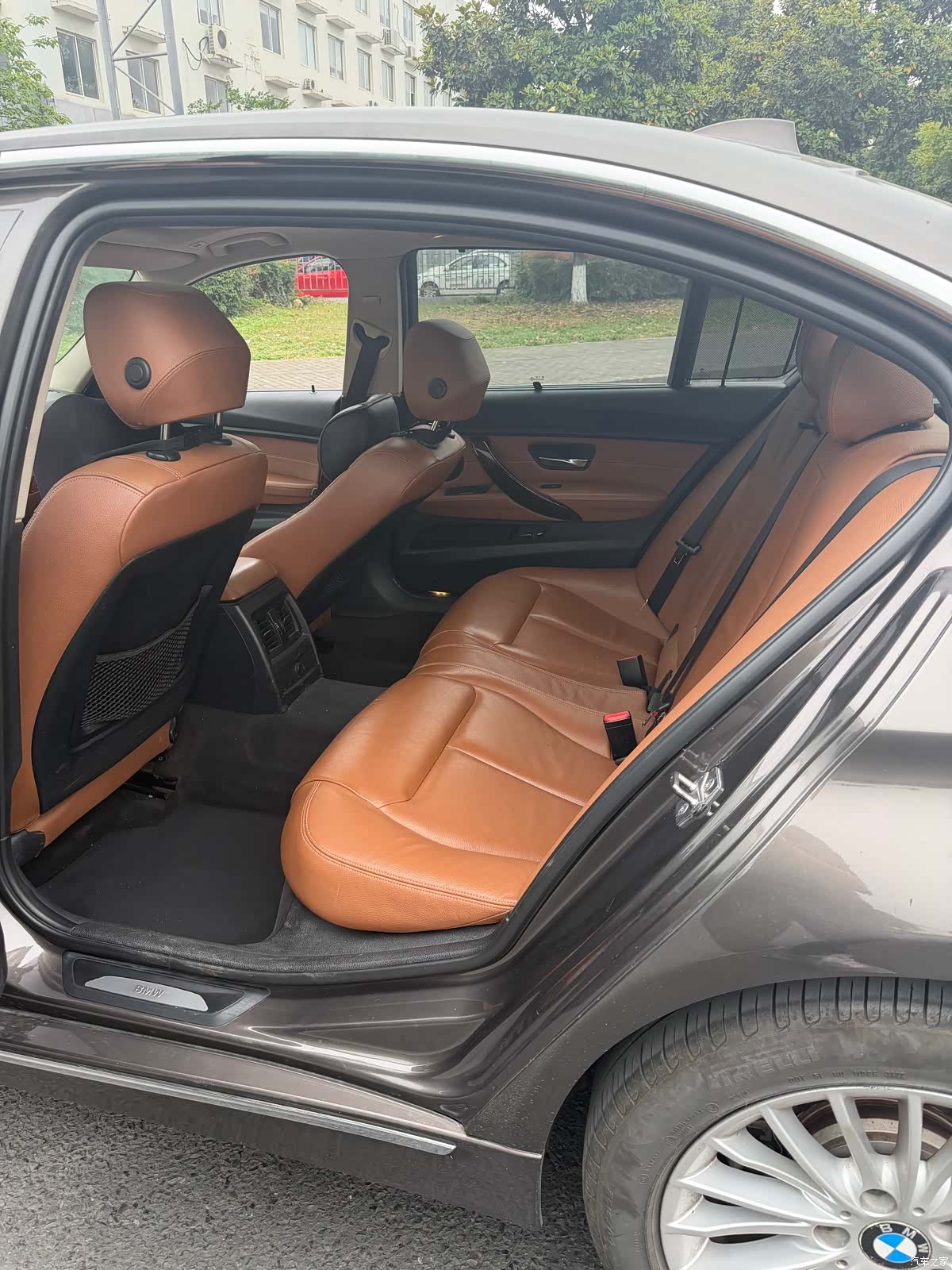 BMW 3 Series, 2012 11