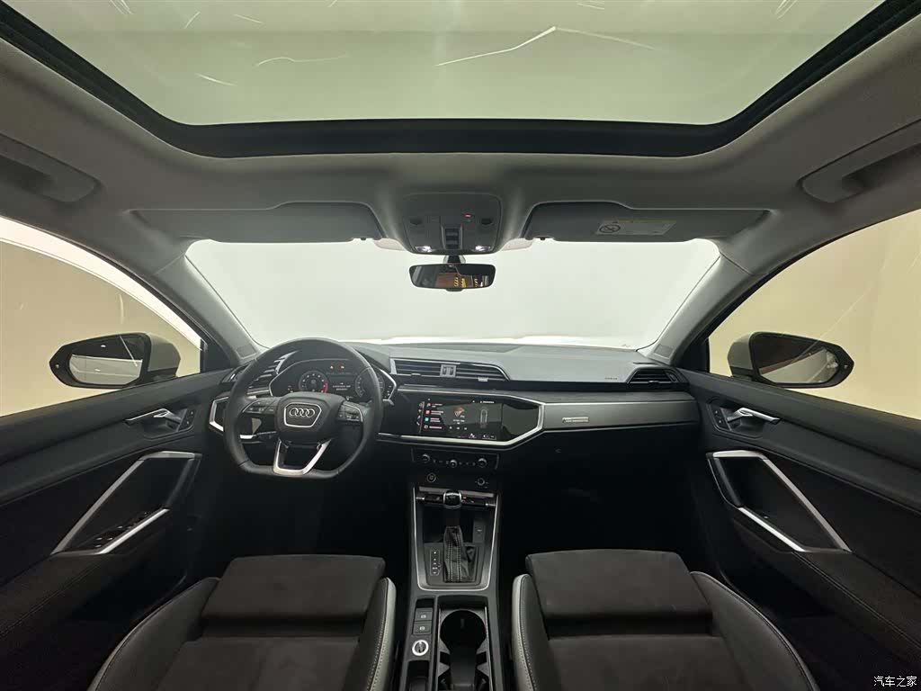 Audi Q3, 2023 10