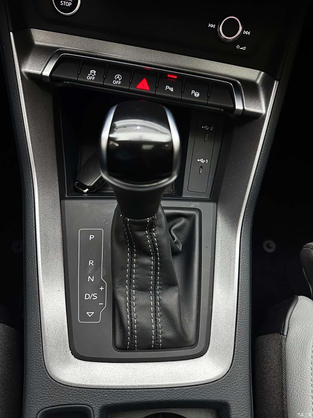 Audi Q3, 2023 13