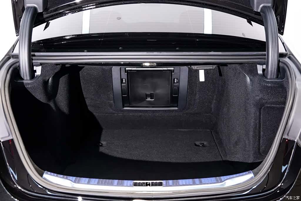 Maybach S-Class, 2024 34