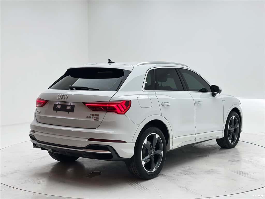 Audi Q3, 2023 6