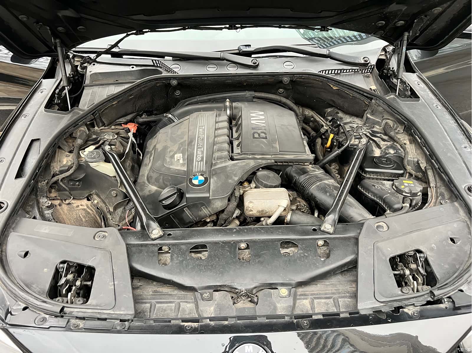 BMW 5 Series, 2010 29