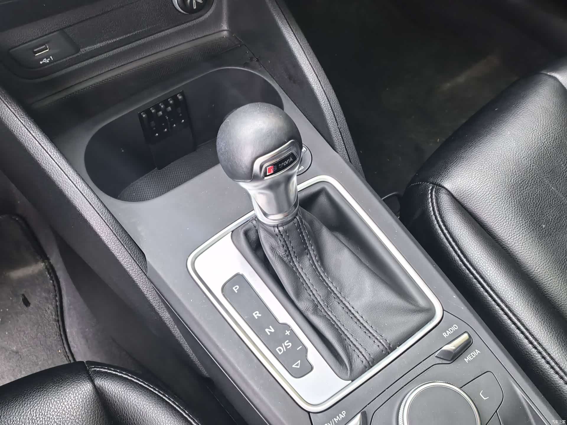 Audi Q2L, 2021 20