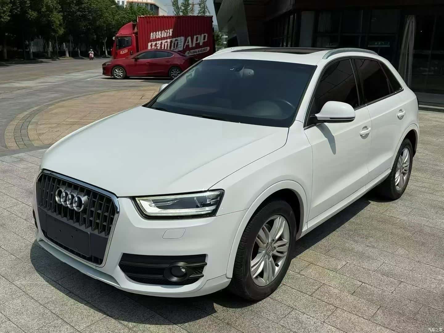 Audi Q3, 2015 1