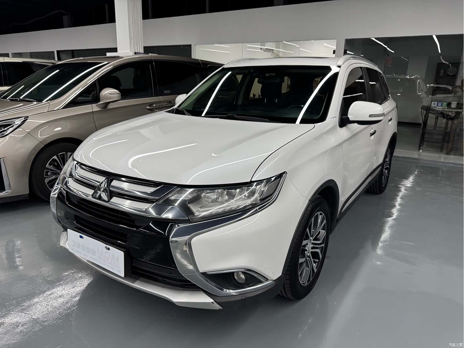Mitsubishi Outlander, 2018 2