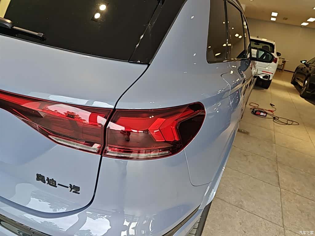Audi e-tron, 2025 8