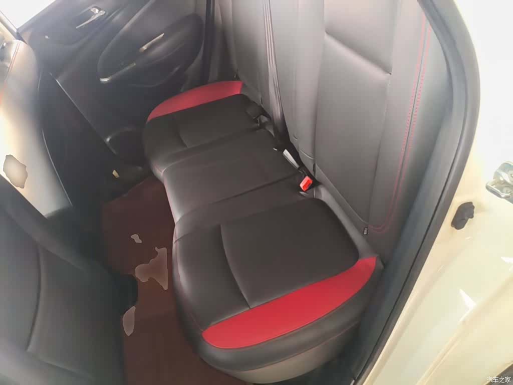 Changan CS15, 2016 17