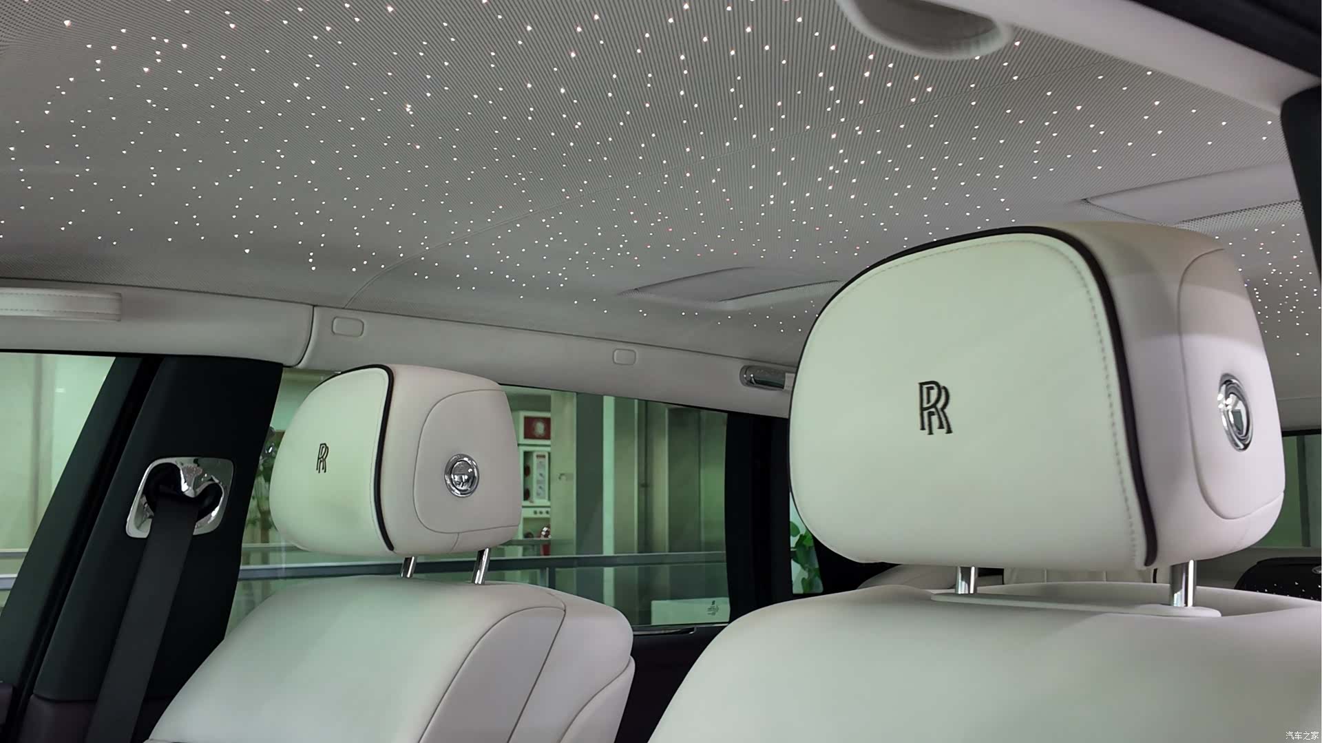Rolls-Royce Phantom, 2019 7