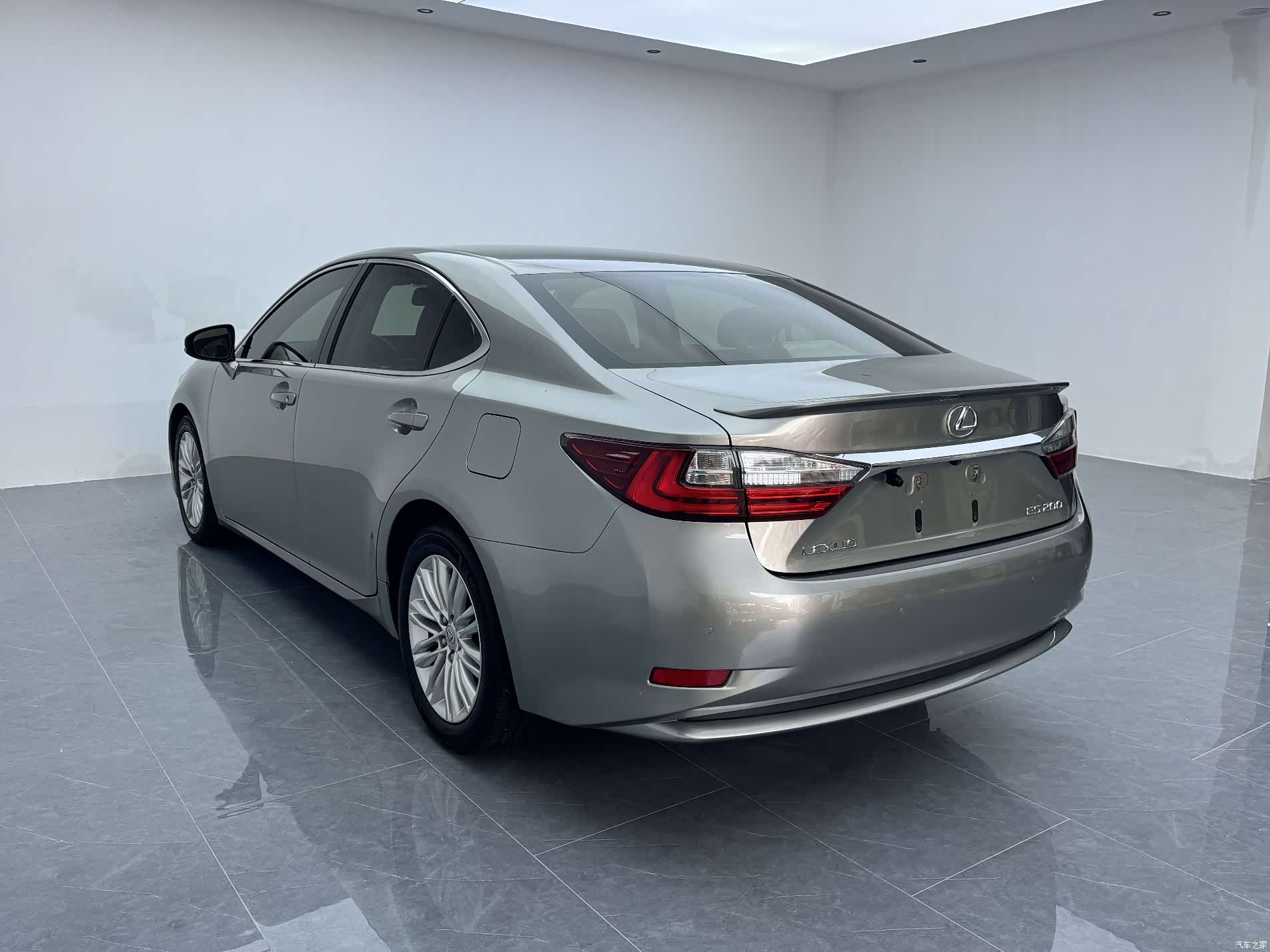 Lexus ES, 2017 23