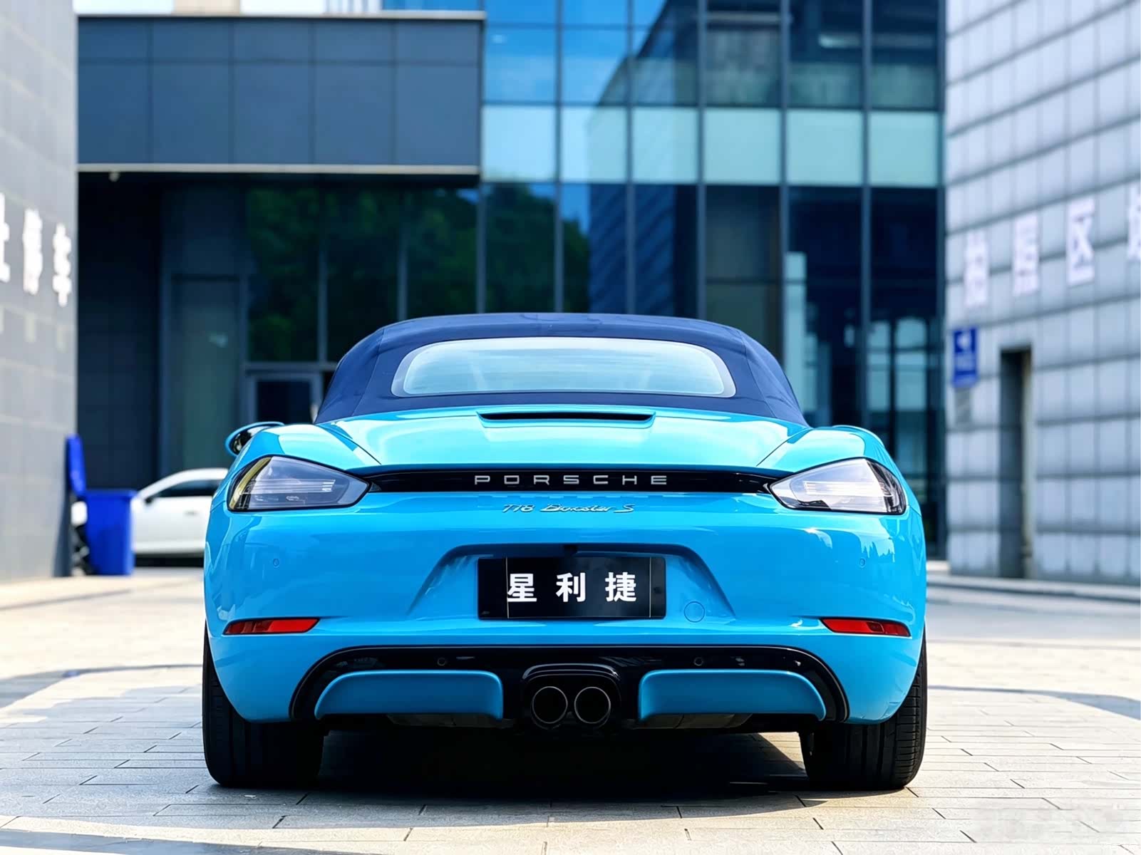 Porsche Boxster, 2018 3