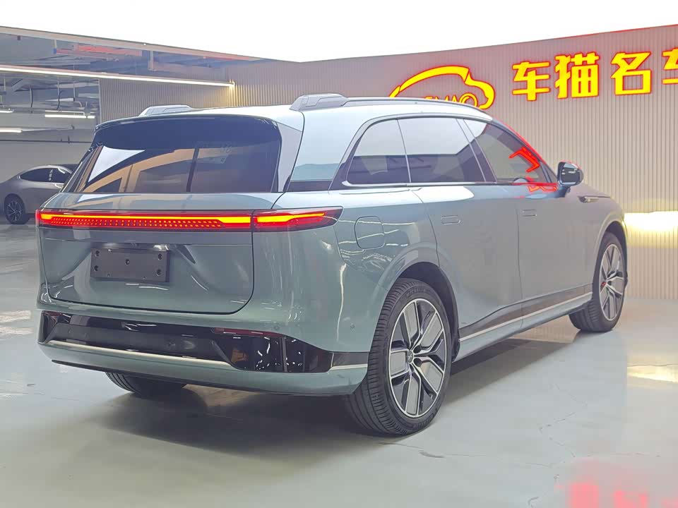 XPENG G9