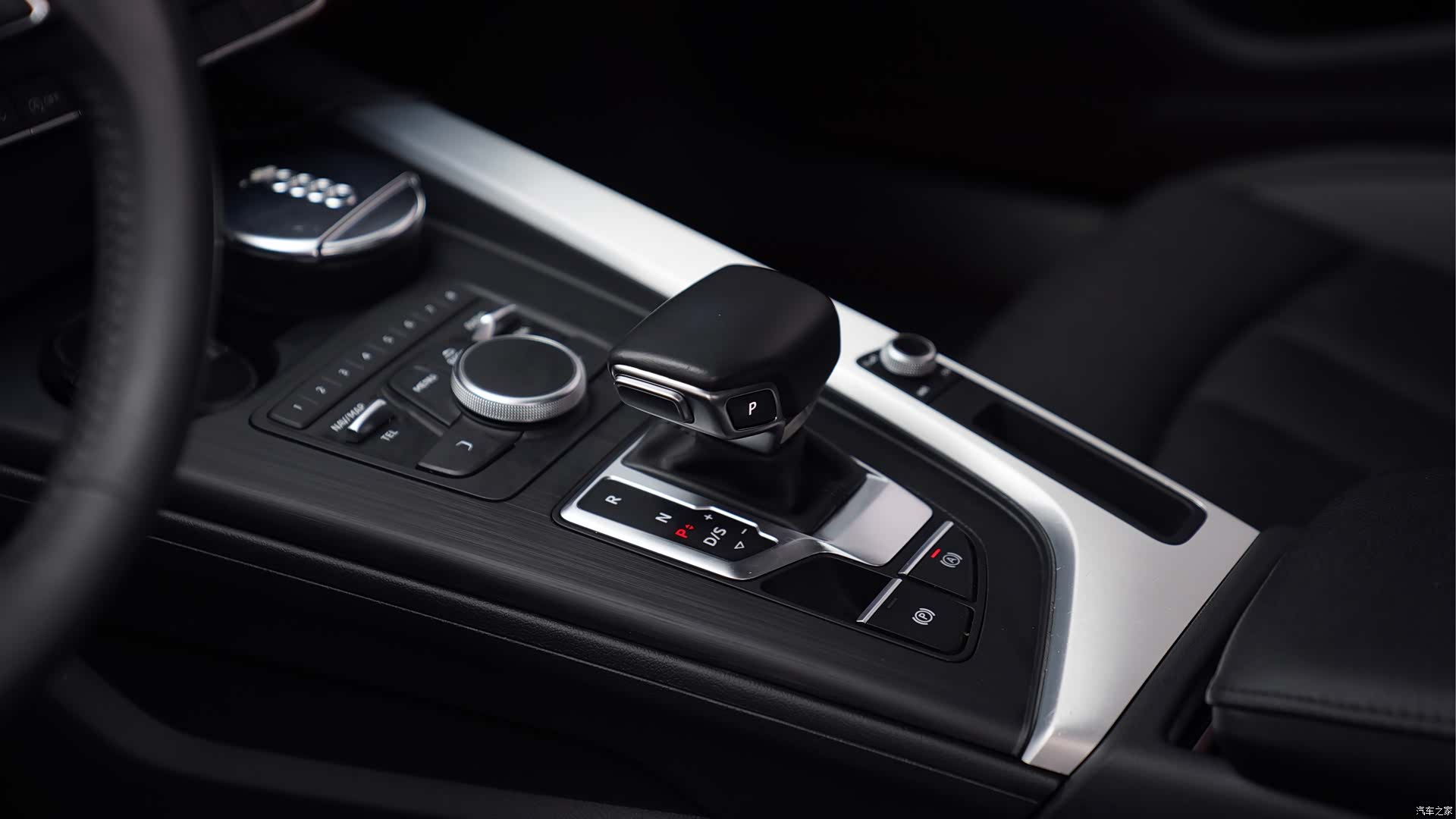 Audi A4L, 2019 9