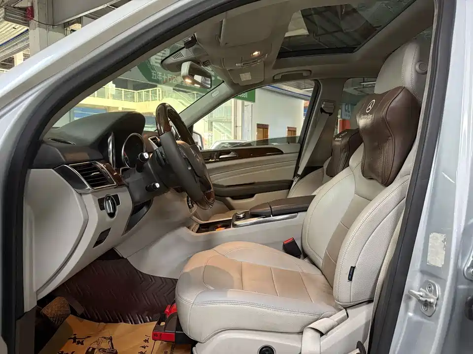 Mercedes-Benz M class