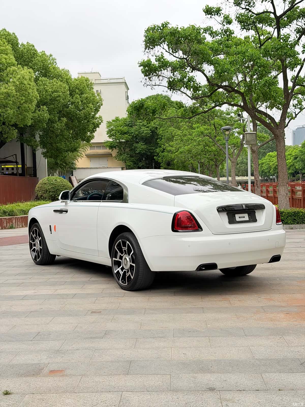 Rolls-Royce Wraith, 2021 13